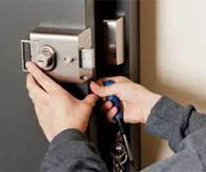 Gold Locksmith Store Brookline, MA 617-580-9111 - commercial-locksmith-service